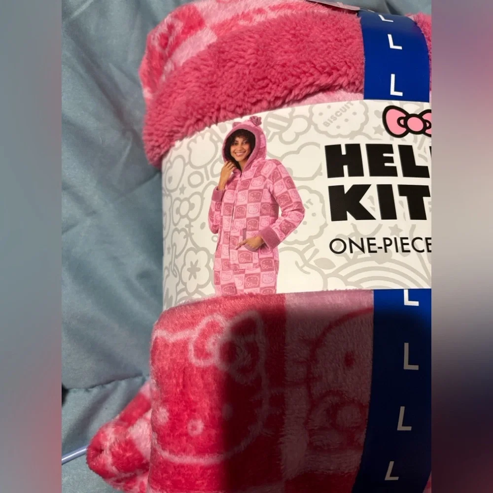 Hello Kitty Pink Plaid Women's Pajama Set - Picture 5 of 6